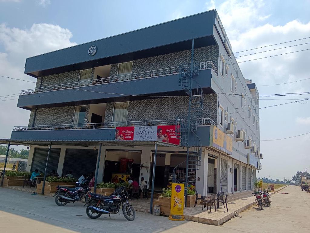 Hotel Surya Grand — hotel in Bapatla