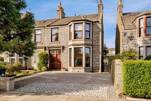 Aberdeen Central West End Apartments — 4-Star Luxury Hotel in Aberdeen, United Kingdom
