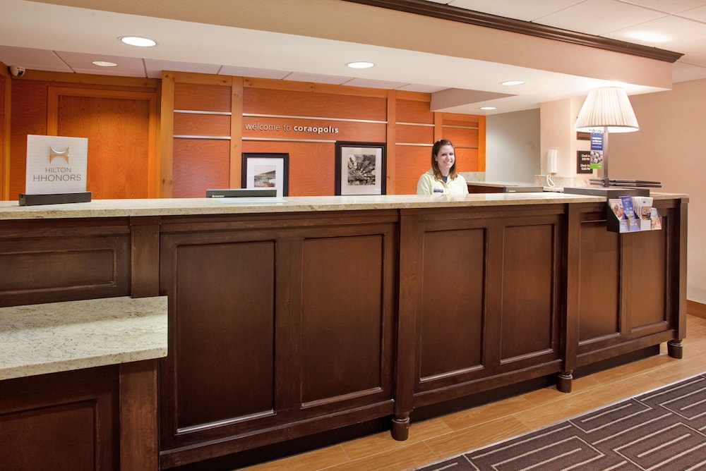Hampton Inn Pittsburgh Airport - photo 3