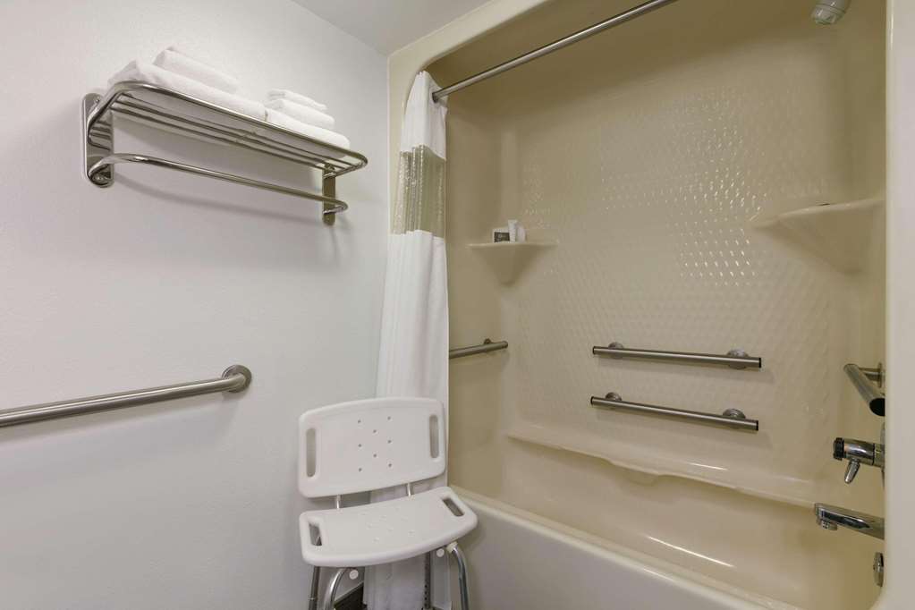 Country Inn & Suites by Radisson Roanoke Rapids NC - photo 14