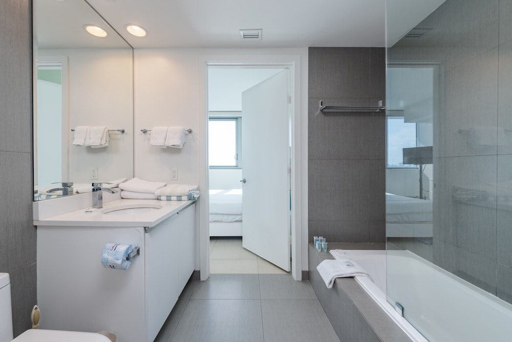Churchill Suites Monte Carlo Miami Beach - photo 115