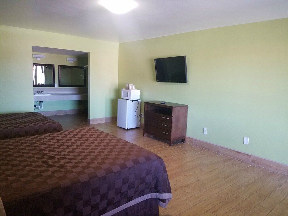 Simple Rewards Inn - photo 10