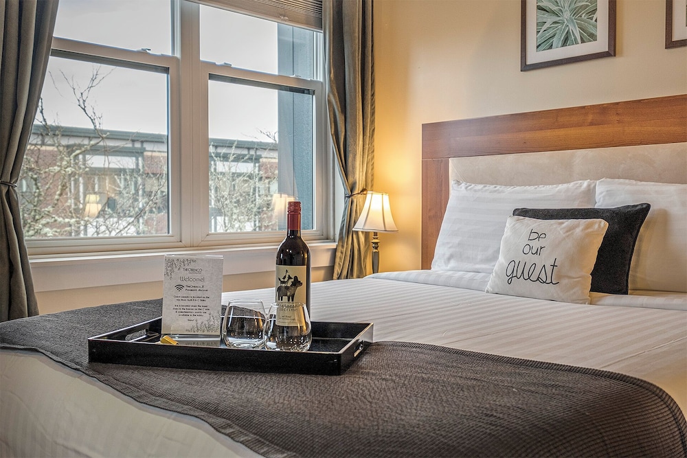 The Orenco Station Hotel - photo 15