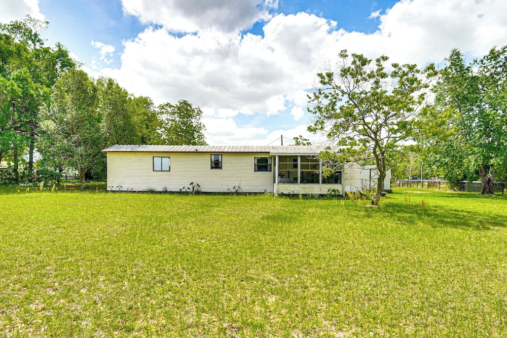 2 Mi To World Equestrian Center Gem W Large Yard — Ocala
