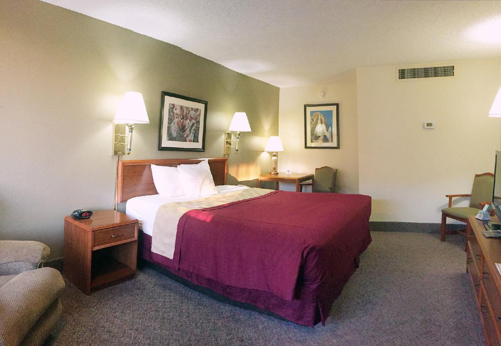 Ramada by Wyndham Mesa Downtown - photo 9
