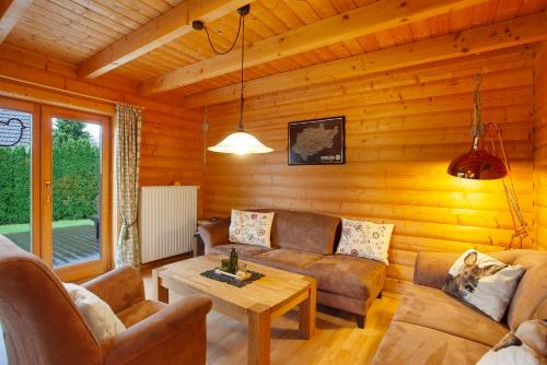 Holzhaus Zum Radekopf mit Whirlpool in Medebach, Germany