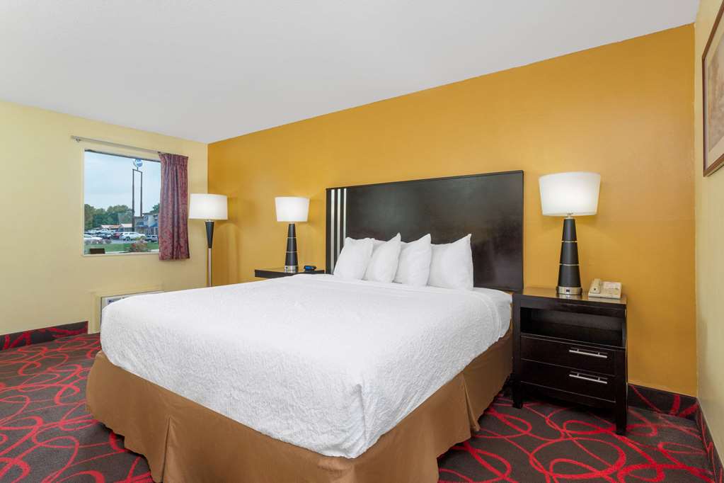Travelodge by Wyndham Richmond IN - photo 10