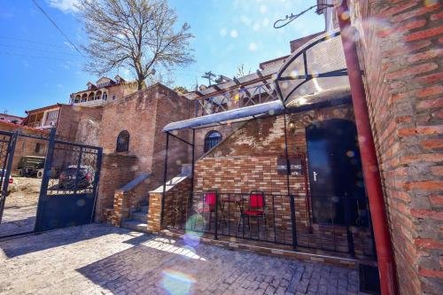 Gomi13 - carbon neutral hotel in Tbilisi