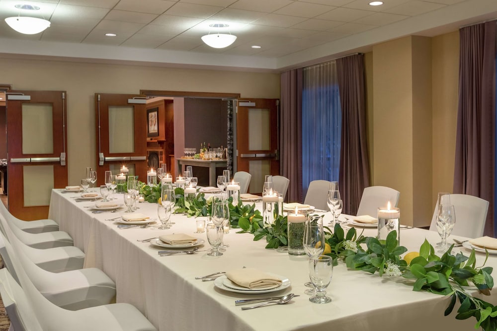 Hilton Garden Inn Troy - photo 56
