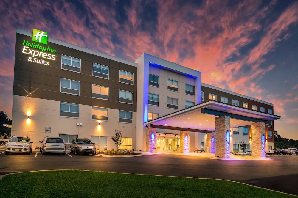 Holiday Inn Express and Suites Asheboro by IHG - photo 55