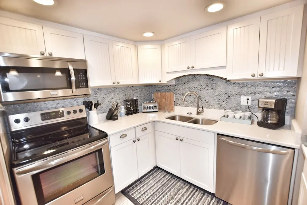0702 Waters Edge Resort 2 Bedroom Condo by RedAwning - photo 12