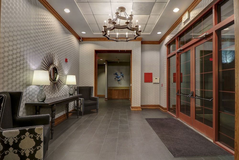 Hampton Inn Tropicana - photo 64