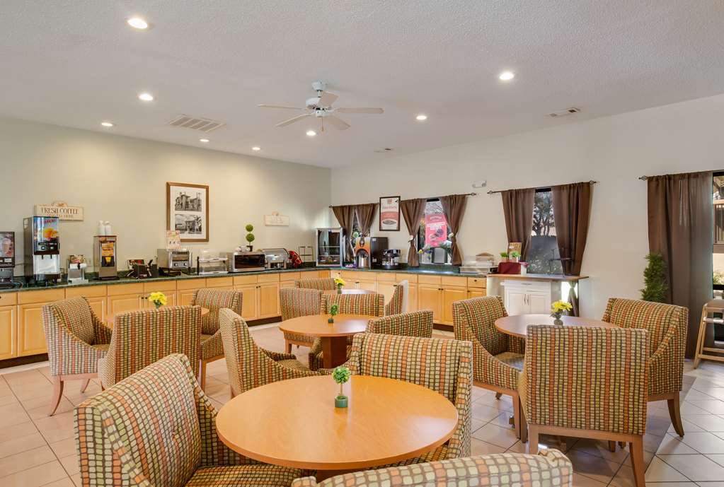 Econo Lodge Inn & Suites Hardeeville I 95 - photo 38
