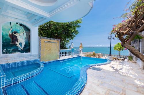 Palm Villa 25 Biệt Thự Trên Bãi Biển 5 phòng ngủ — 4-Star Luxury Hotel in Vung Tau, Vietnam