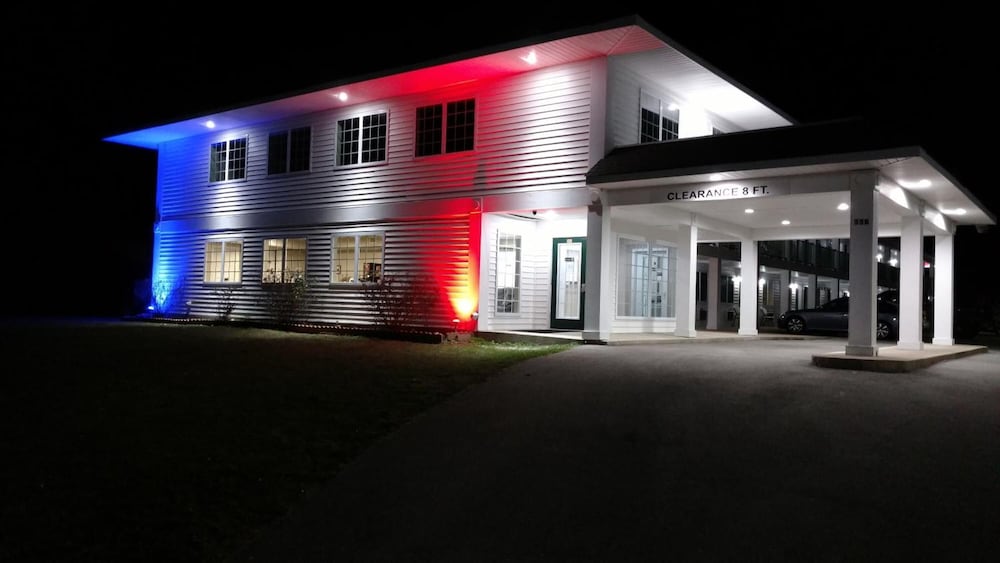 Hurricane Inn - photo 31