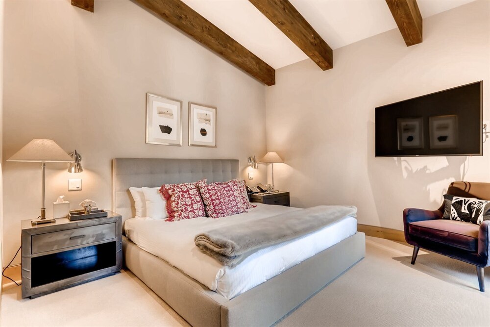 1 184 West Meadow Drive — Vail — photo 4