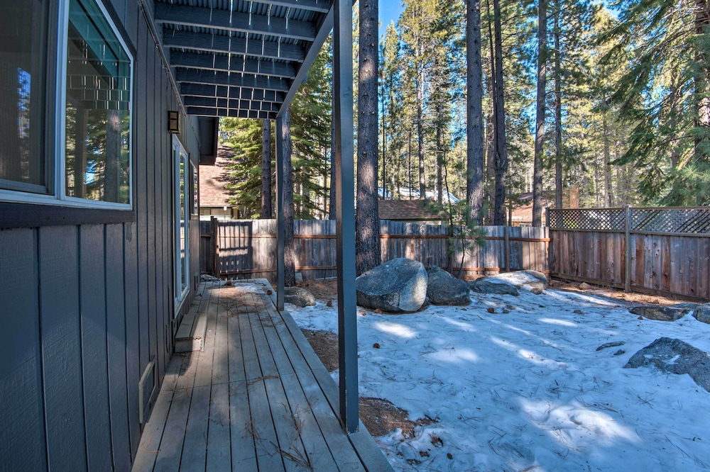 7 Mi to Heavenly Ski Resort Cozy Tahoe Cabin - photo 4