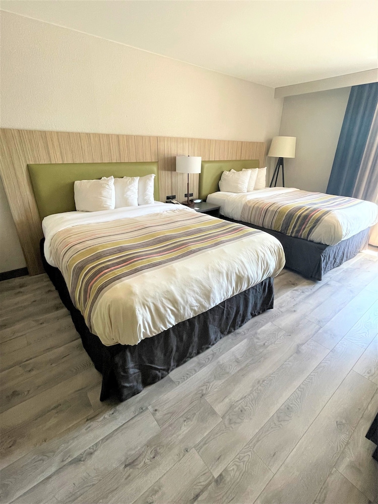 Country Inn & Suites by Radisson Greenville NC - photo 12