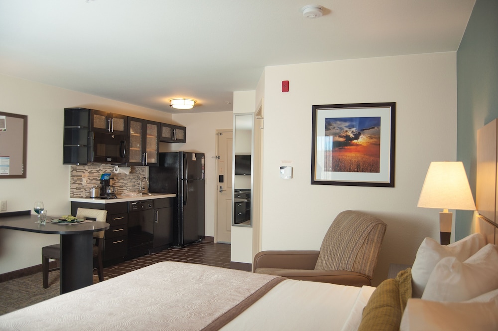 Candlewood Suites Fort Collins by IHG - photo 11