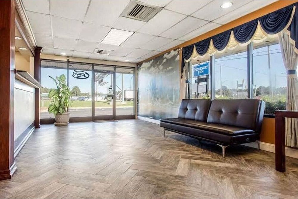 Super 8 by Wyndham Battleboro Rocky Mount - photo 18