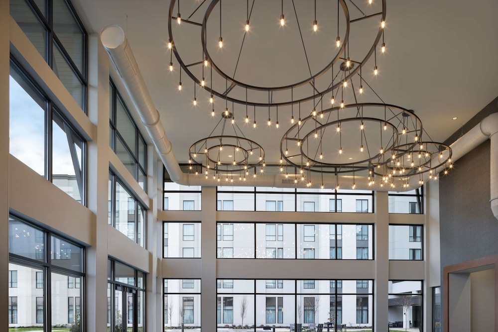 Embassy Suites by Hilton Bowling Green - photo 4