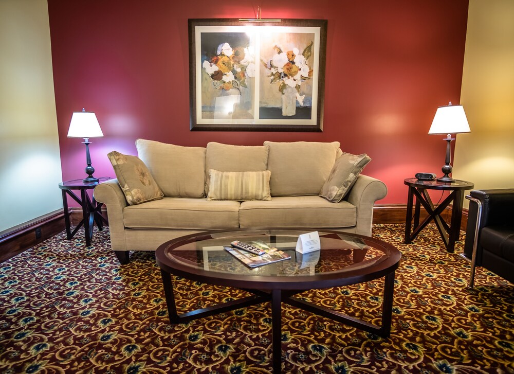 The Hackett Hotel - photo 21