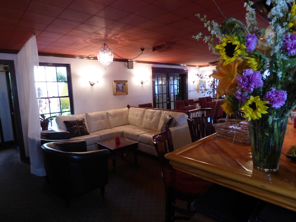 Old City House Inn and Restaurant - photo 2