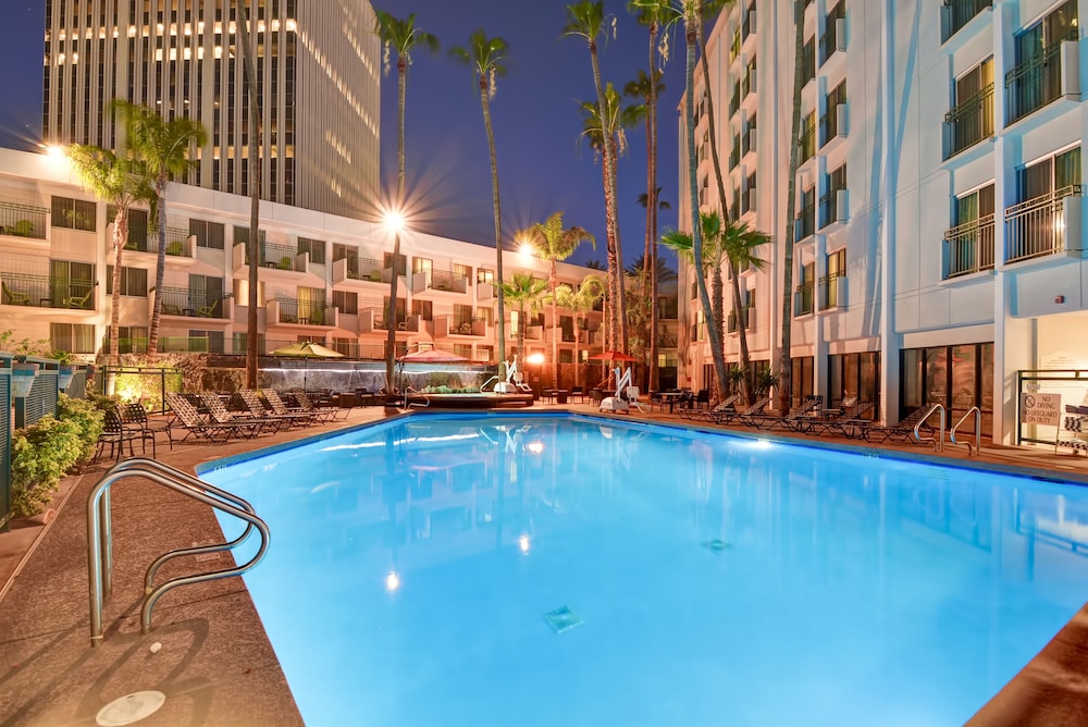 DoubleTree by Hilton Phoenix Midtown - featured photo