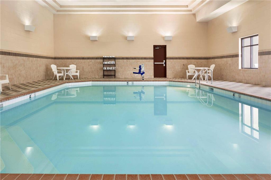 Country Inn & Suites by Radisson Lincoln North Hotel and Conference Center NE - photo 9