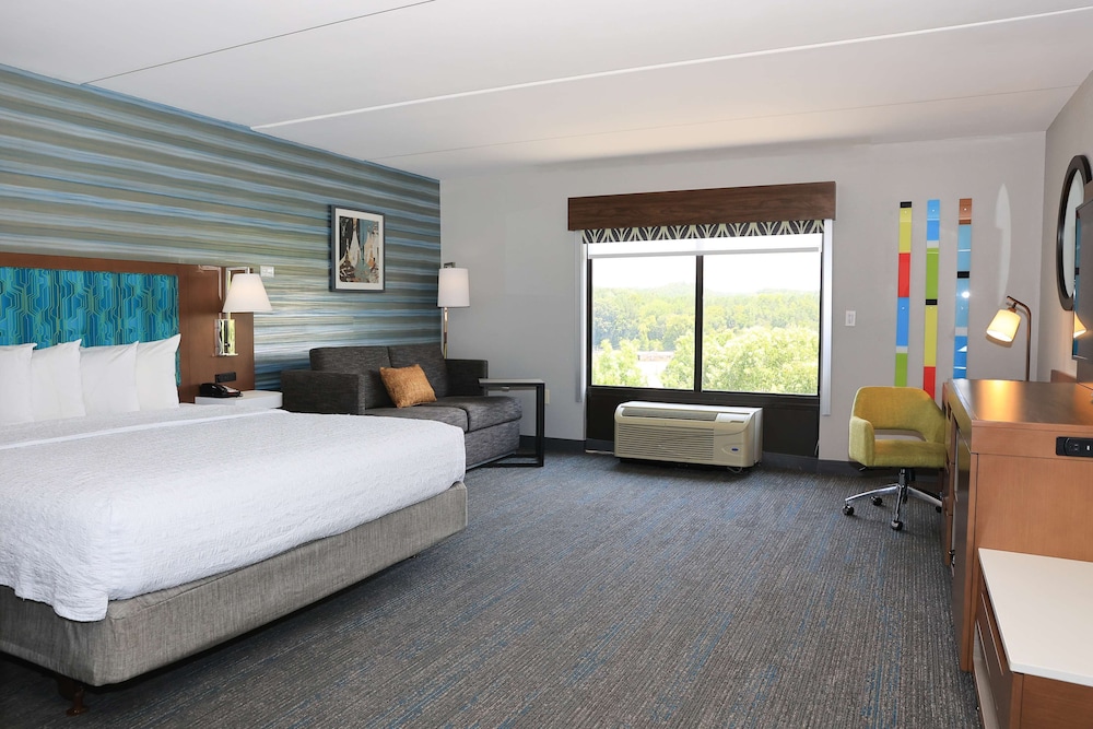 Hampton Inn Atlanta Canton - photo 11