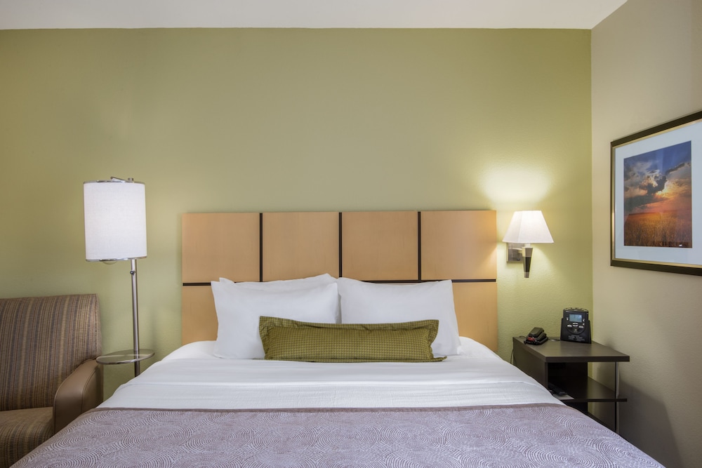 Candlewood Suites Jefferson City by IHG - photo 7