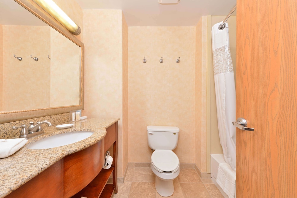Hampton Inn Grand Island - photo 21