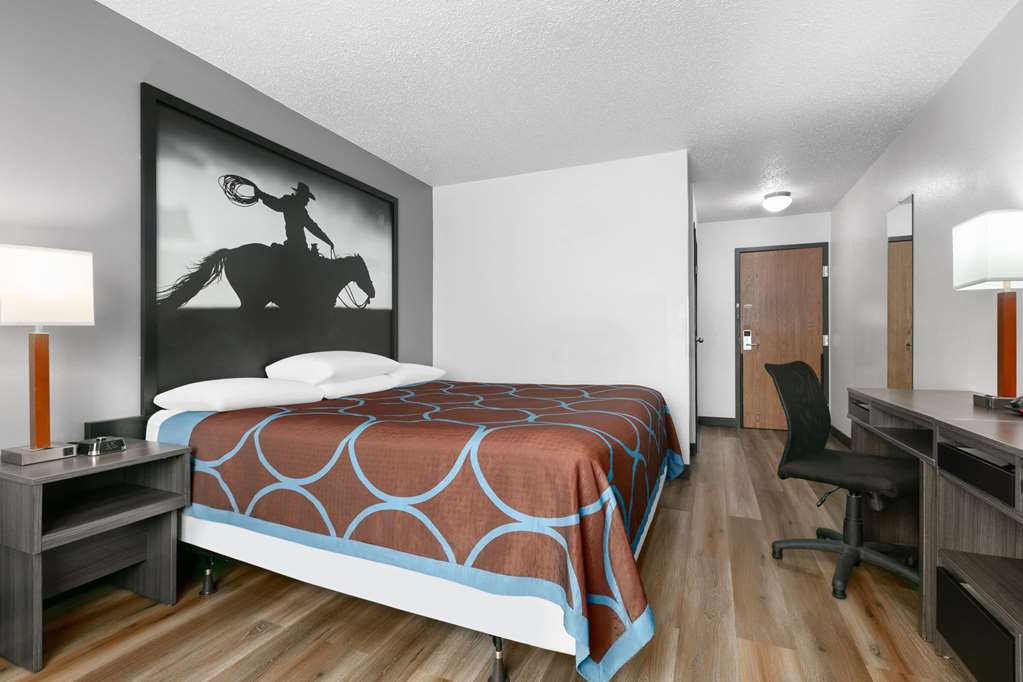 Super 8 by Wyndham Grapevine DFW Airport Northwest - photo 20