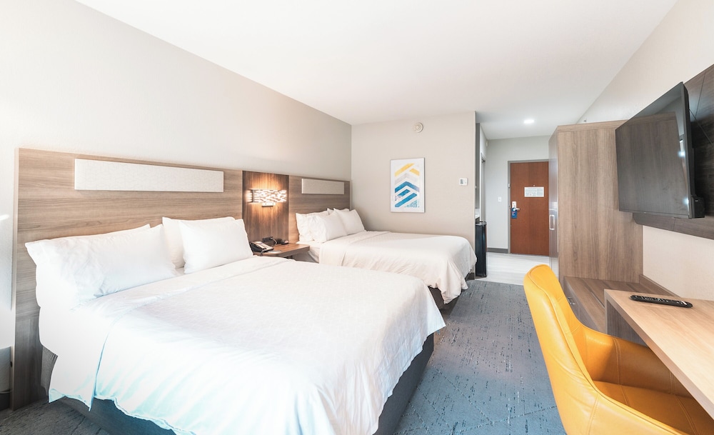 Holiday Inn Express Hotel & Suites St. Robert by IHG - photo 3