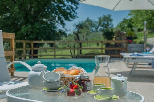 Casa Claudia — 4-Star Luxury Hotel in San Lorenzo In Campo, Italy