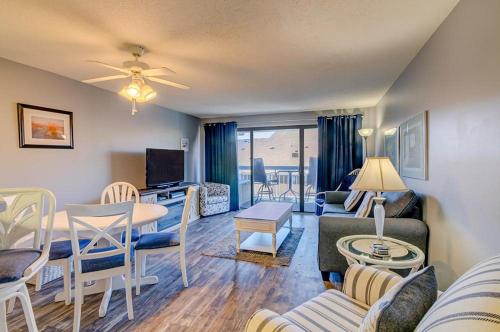 6 person Condo Ocean Views — 4-Star Luxury Hotel in Myrtle Beach, United States