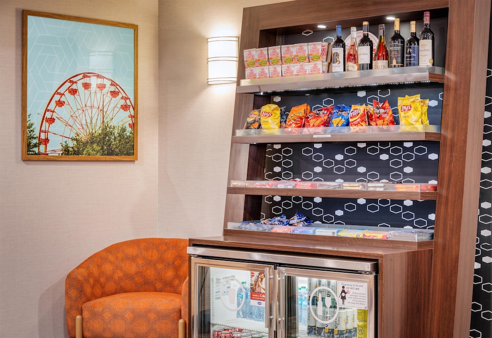 Hampton Inn Portland East - photo 56
