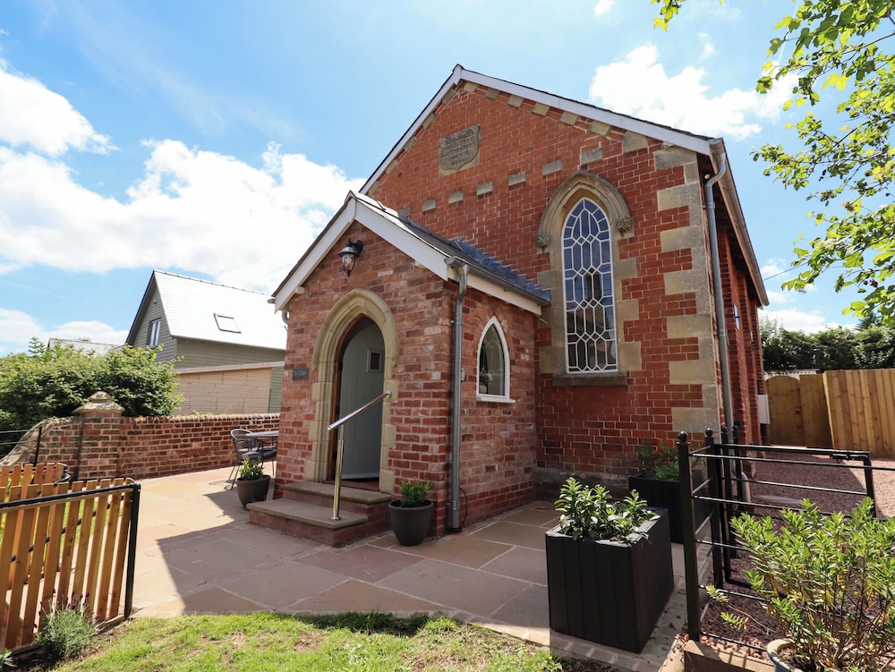 The Old Chapel - carbon neutral hotel in Hereford