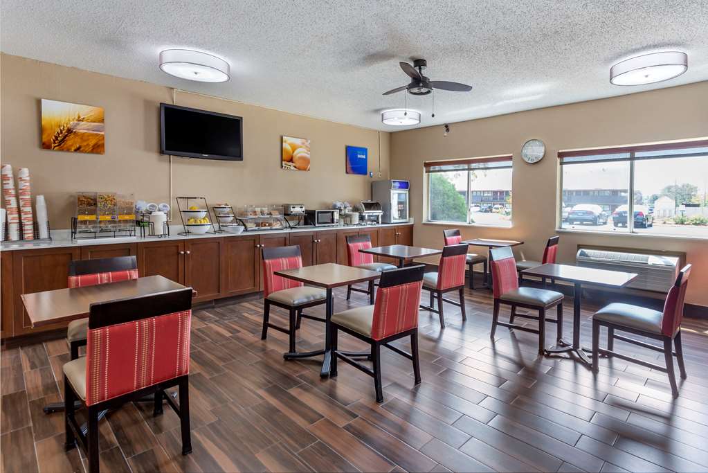 Comfort Inn Rockford near Casino District - photo 43