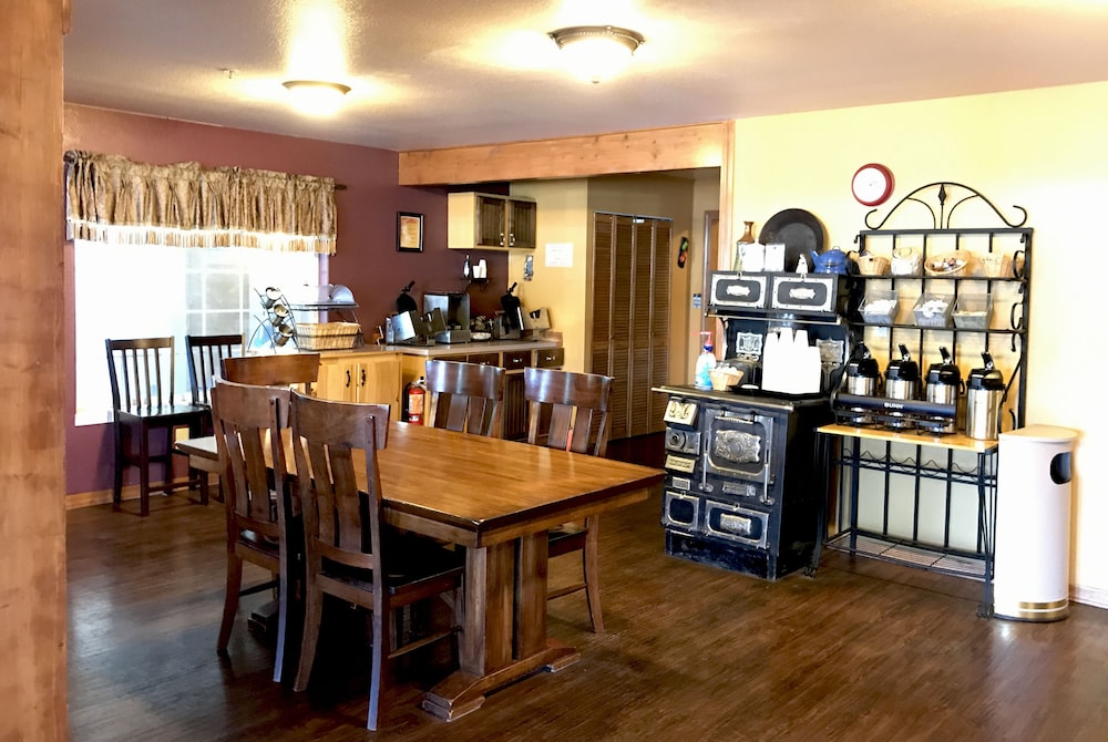 FairBridge Inn & Suites Kellogg - photo 41
