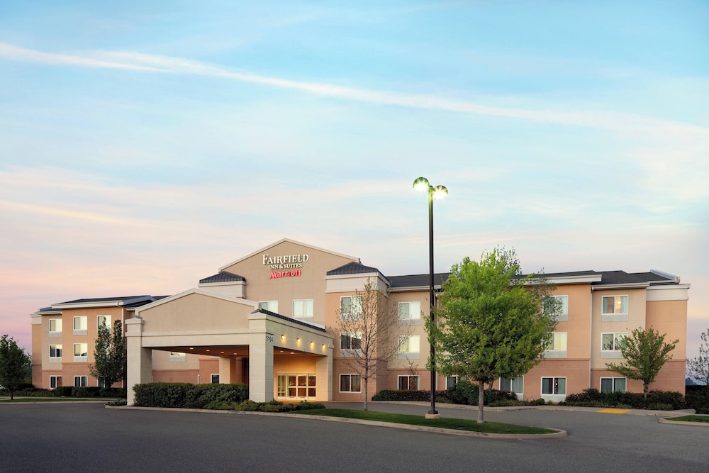 Fairfield Inn & Suites by Marriott Redding - featured photo