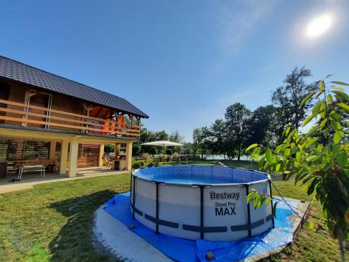 Brvnara Bata Vikendica na Drini - last minute hotel in Lipnicki Sor