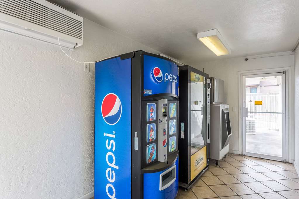 Motel 6 Albuquerque NM Northeast - photo 28
