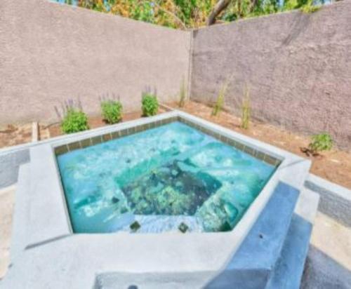 Relaxing 1 Story Villa Hot Tub BBQ By the Strip