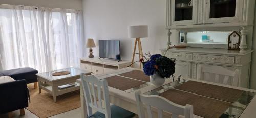 Ty Kervarlay — hotel in Plouhinec