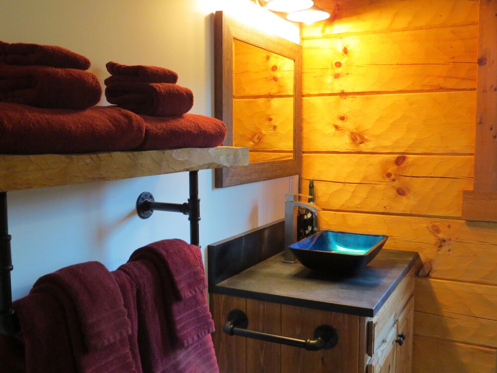 Southern Comfort Lakeside Cabin Resort - photo 41