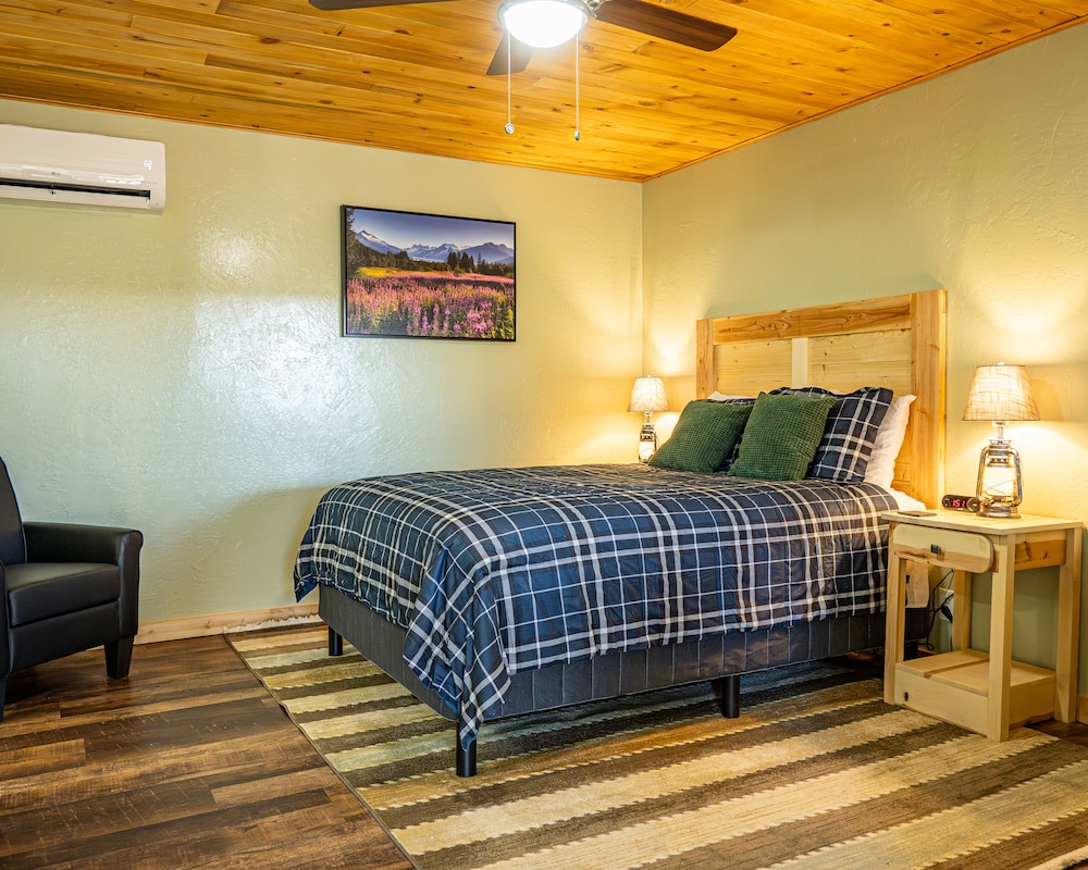 Rusty Buck Inn - photo 43