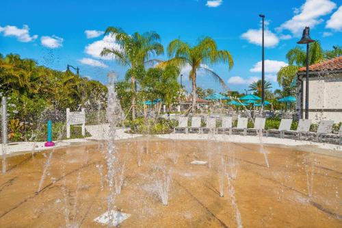 Epic Universe New Modern Townhome Near The Parks 4029 — 4-Star Luxury Hotel in Orlando, United States