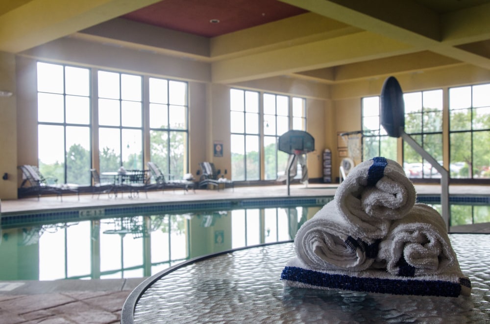 Holiday Inn Pewaukee Milwaukee West by IHG - photo 12