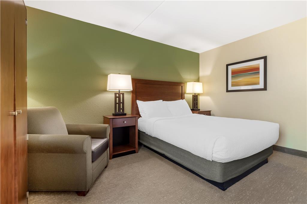 Best Western Fairmont - photo 42